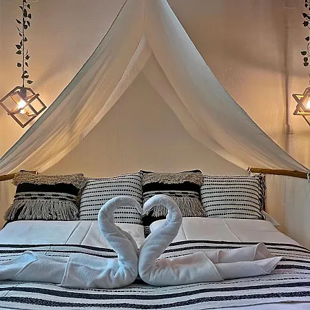 Cityside Chalet Eger