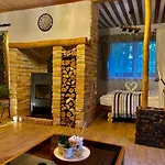 Cityside Chalet