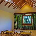 Cityside Chalet Eger